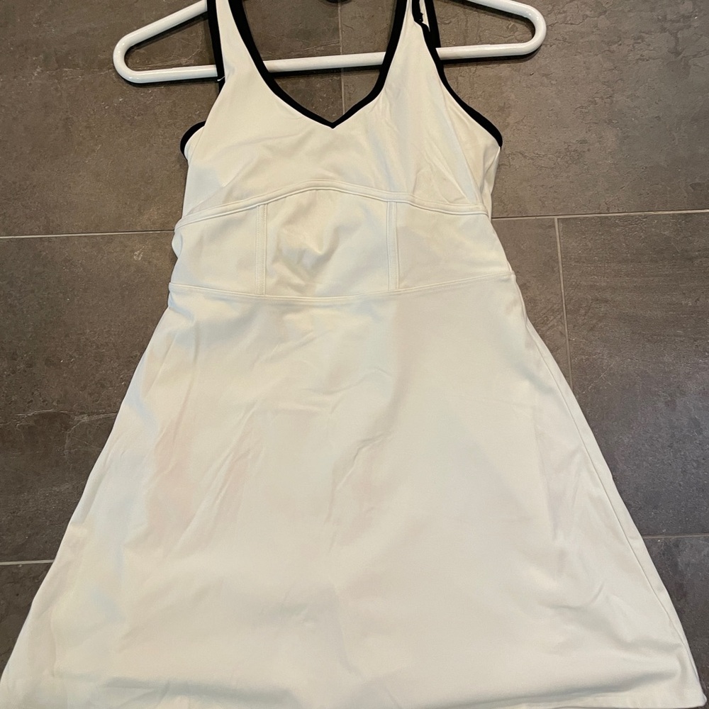 Gully Hicks Women's White and Black Dress